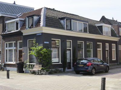 908690 Gezicht op het hoekpand Vlijtstraat 2 te Utrecht, met op de voorgrond de 1e Daalsedijk.